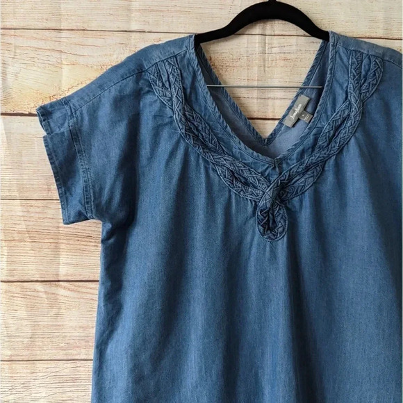 Neiman Marcus Size Small Chambray Tencel Double V-Neck Ruffle Sleeve Tunic Top - Picture 3 of 10